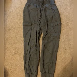 Green cargo joggers